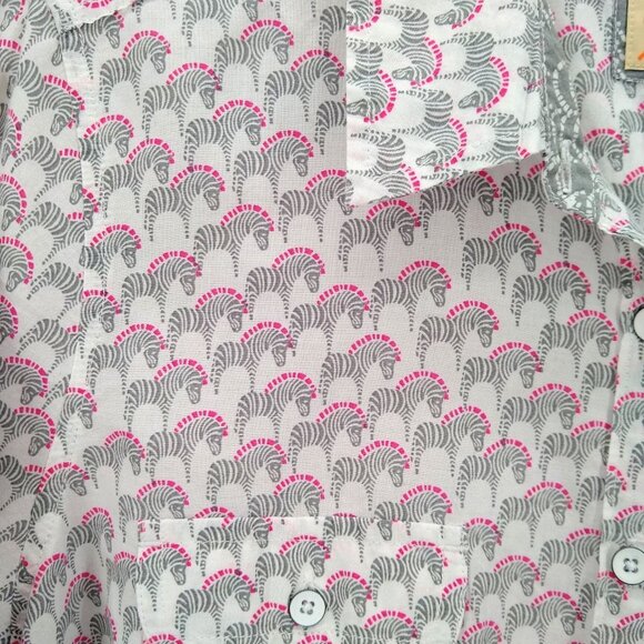 G.H. BASS Zebra Pink Mane Print Button Down Top L - Picture 3 of 6
